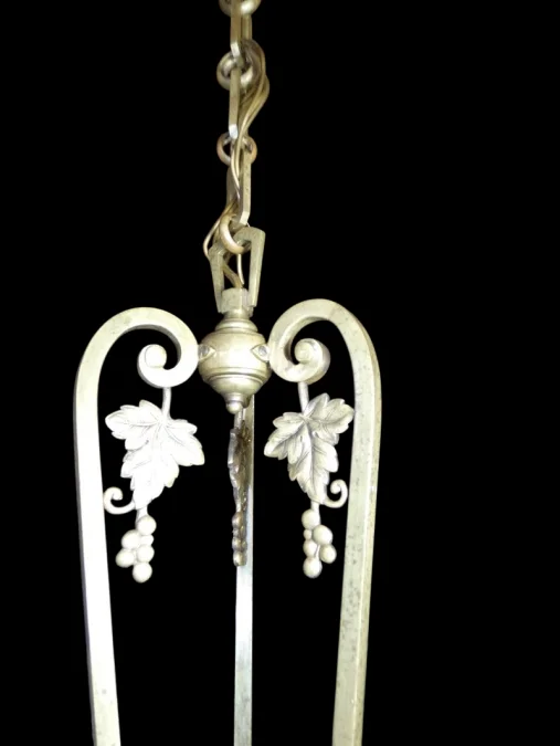 Lustre Art Nouveau en laiton et bronze à 3 tulipes