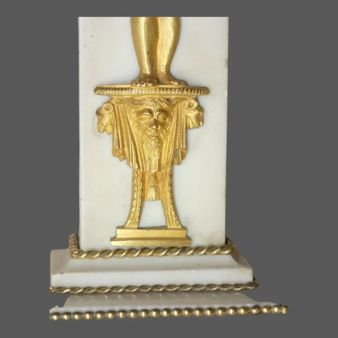 Pendule portique 1er EMPIRE - "LOPIN palais Royal n° 143" Carrare & bronze doré