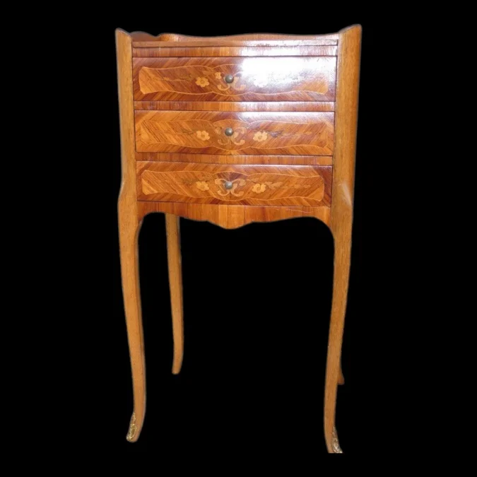Paire de tables de chevet de style Louis XV début 20ème en marqueterie