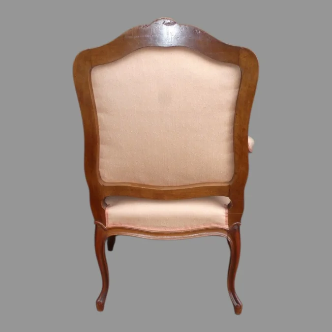 Fauteuil de bureau de style Louis XV en noyer 19ème