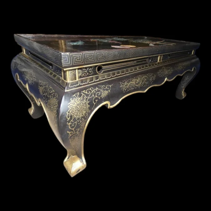 Table basse chinoise , laque or et pierre 1950