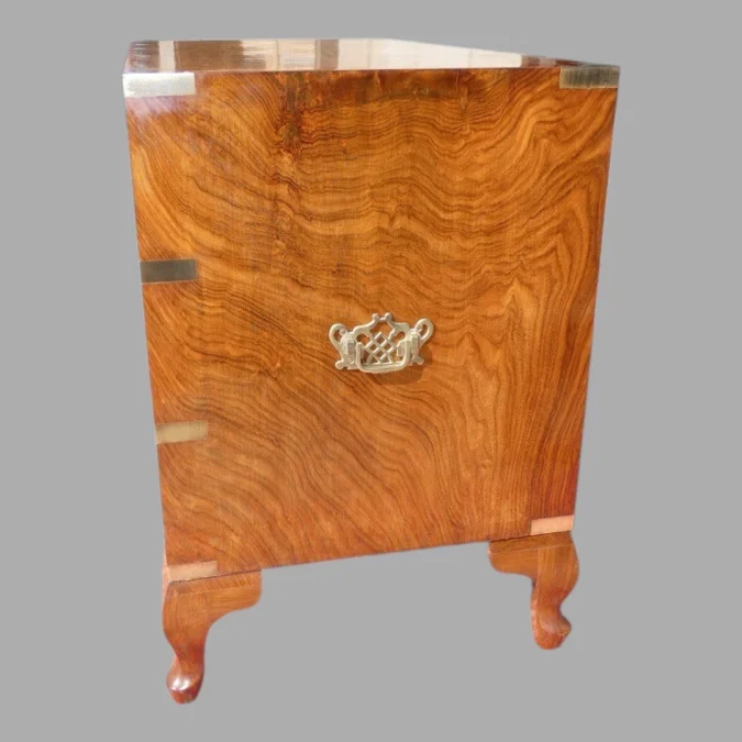 Commode de bateau anglo-indienne en bois de rose 19ème