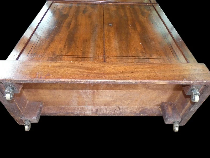 Meuble d'appui bonheur du jour , acajou ébène et citronnier Charles X vers 1820