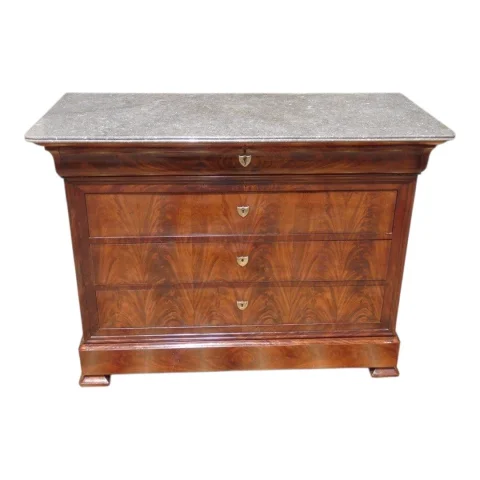 Louis-Philippe flame mahogany chest of drawers with ogee moulding, circa 1830 — Excellent condition