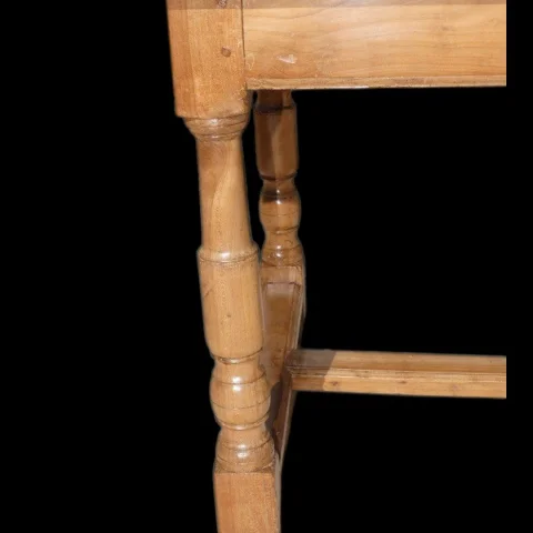 Louis XIII 17th-century solid cherry community table — Very good condition
