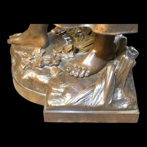 Antike Bronzestatue „Jeune Fille au Panier" E. Bouret – H. 50 cm – Frankreich, 19. Jahrhundert — Ausgezeichneter Zustand