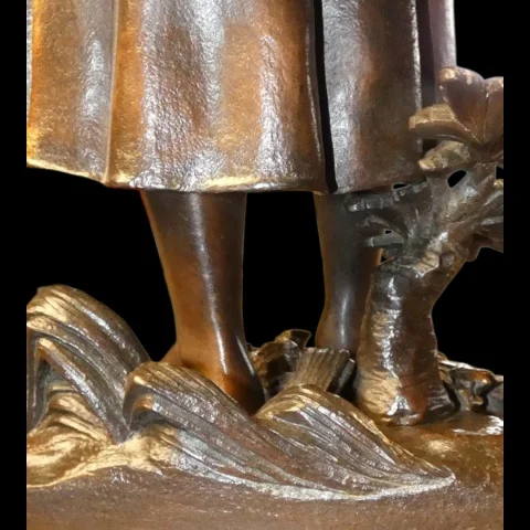 Antike Bronzestatue „Jeune Fille au Panier" E. Bouret – H. 50 cm – Frankreich, 19. Jahrhundert — Ausgezeichneter Zustand