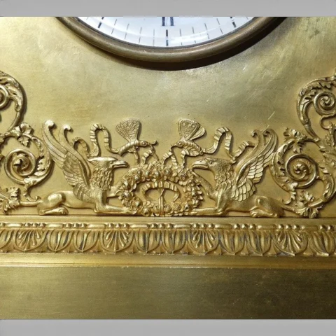 Pendule borne « L'Amour au Lion Ailé » – 1er Empire (c. 1805-1810) - J. CONTOUR — Goede staat