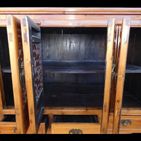 Chinesischer Speiseschrank, Ende 19. / Anfang 20. Jahrhundert – Asien – — Ausgezeichneter Zustand