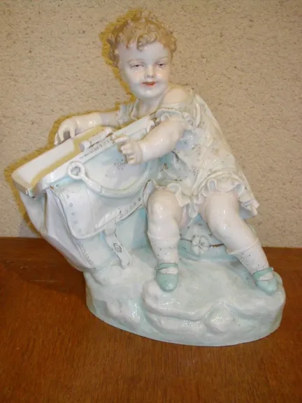Sujet en porcelaine