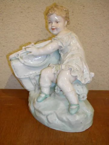 Sujet en porcelaine