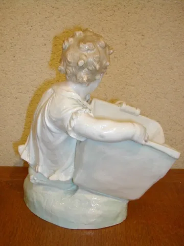 Sujet en porcelaine