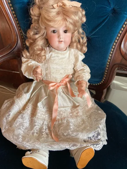 ARMAND MARSEILLE PUPPE