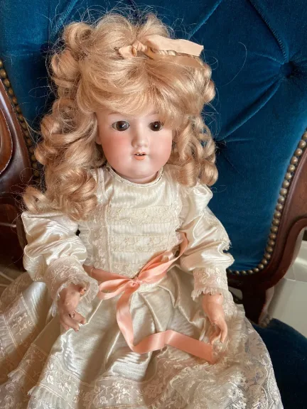 ARMAND MARSEILLE PUPPE