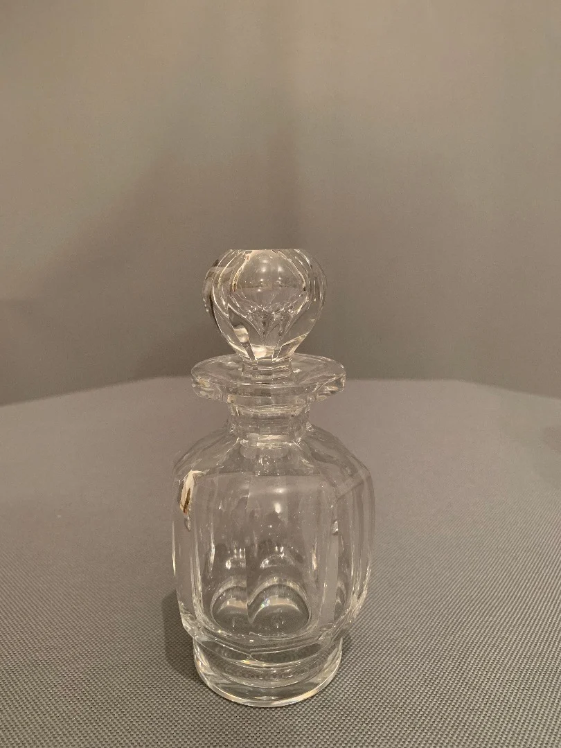 BACCARAT PARFÜMFLASCHEN UND PULVERBOX