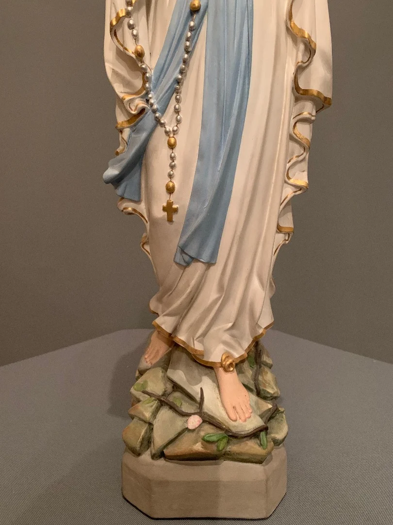 Vierge en Plâtre XIX éme et sa Console