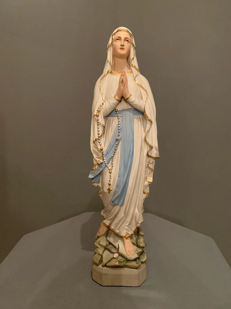 Vierge en Plâtre XIX éme et sa Console