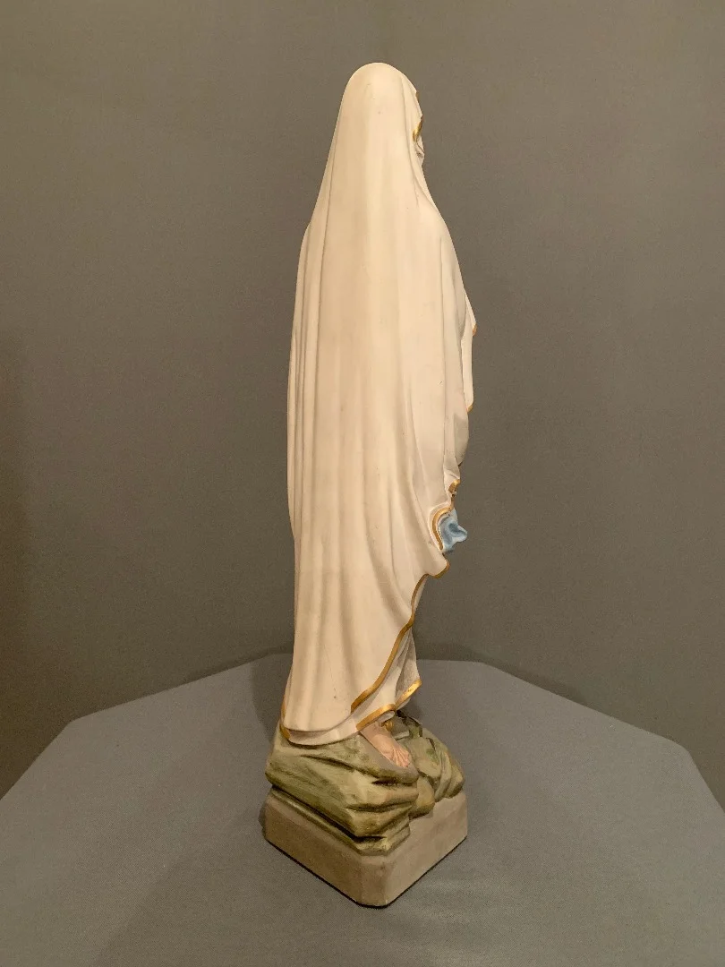 Vierge en Plâtre XIX éme et sa Console