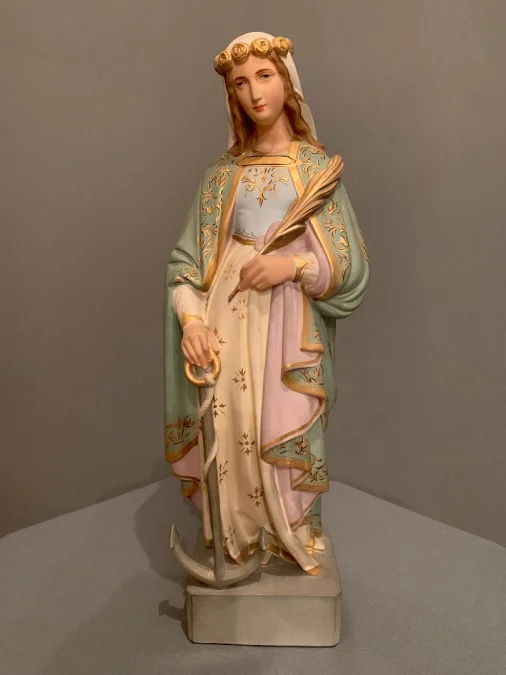 SANTO DE YESO con ESTANTE DE PARED