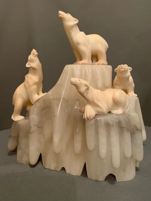 ALABASTER LAMP WITH POLAR BEARS
