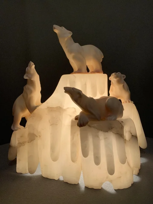 ALABASTER LAMP WITH POLAR BEARS