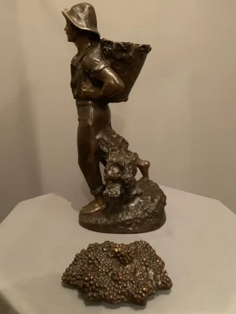 Bronze -  "Vendangeur" – Emile Grégoire « 1871-1948 »