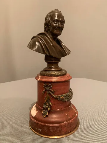 BRONZEN BUSTE VAN VOLTAIRE