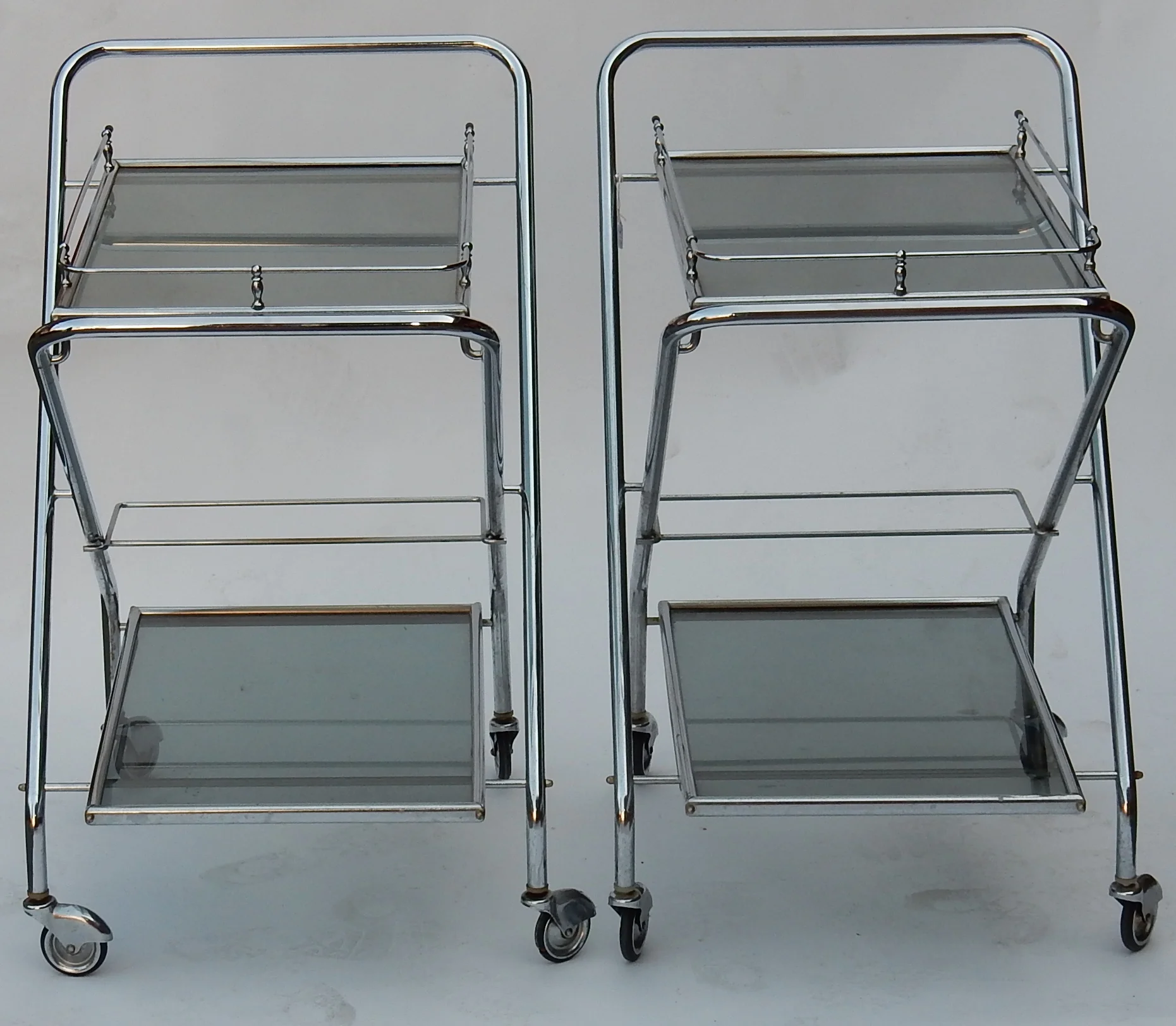 1950/70's  Rolling Bar of Journey and Campstool, in Chrome-plated Metal In the Style of Jacques Adnet