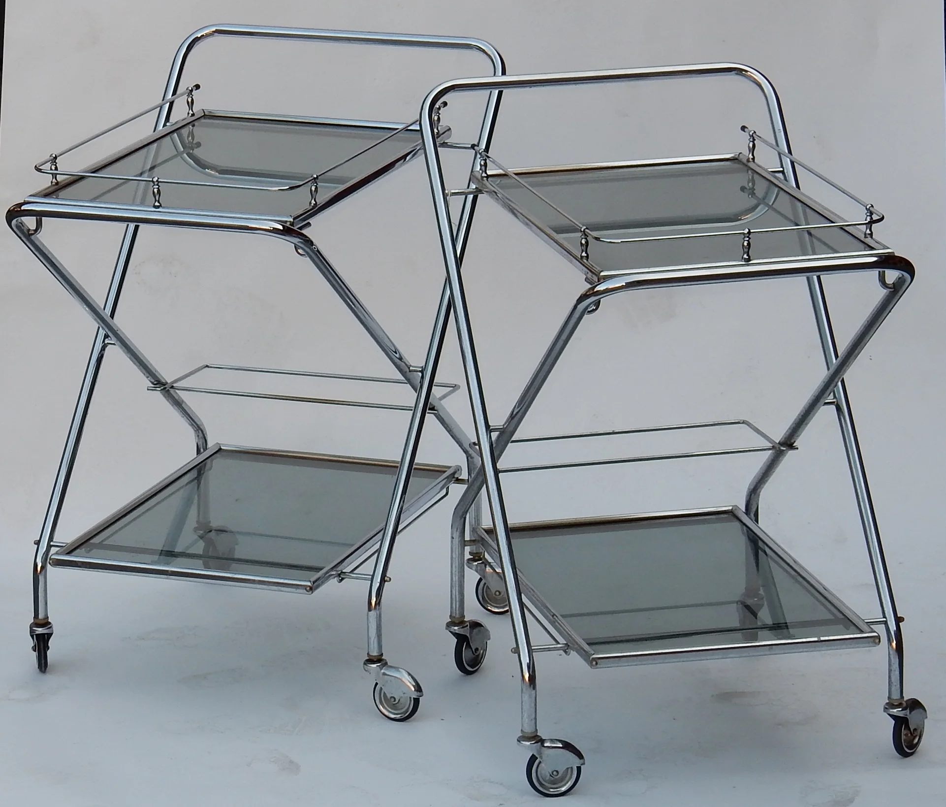 1950/70's  Rolling Bar of Journey and Campstool, in Chrome-plated Metal In the Style of Jacques Adnet
