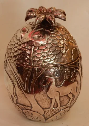 1950/70 Seau A Glace Forme Ananas Décor Animaux Métal Argenté