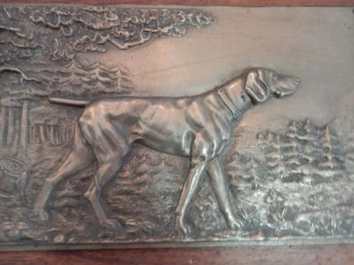 1900 ‘ Pair Of Bas Reliefs In Bronze On Walnut, Hunting Dogs In Arrest