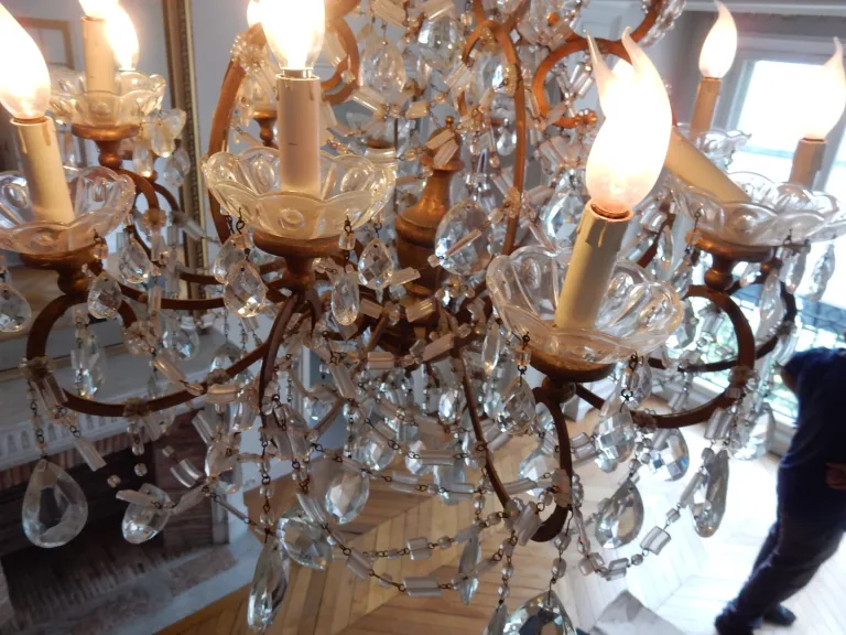 1950 ′ Chandelier Cage Italy with 12 Lights Golden Wood And Crystal Diameter 90 X H 100 cm