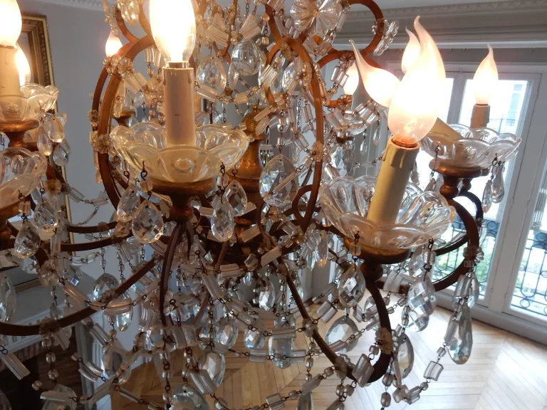 1950 ′ Chandelier Cage Italy with 12 Lights Golden Wood And Crystal Diameter 90 X H 100 cm