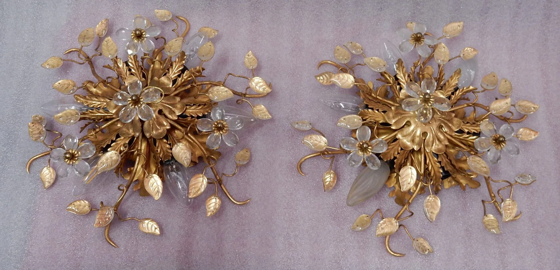 1970 ′ Pair Of Ceiling Lights Or Sconces Decorated With Metal And Glass Leaves Maison Baguès Or Banci