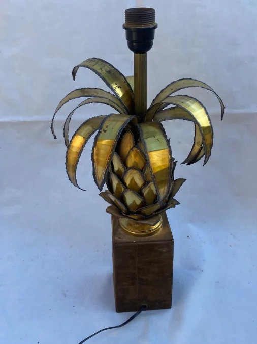 1970′ Pineapple Lamp In Golden Oxidized Iron Maison Jansen H 51 Cm