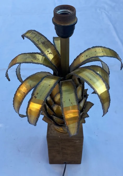 1970′ Pineapple Lamp In Golden Oxidized Iron Maison Jansen H 51 Cm