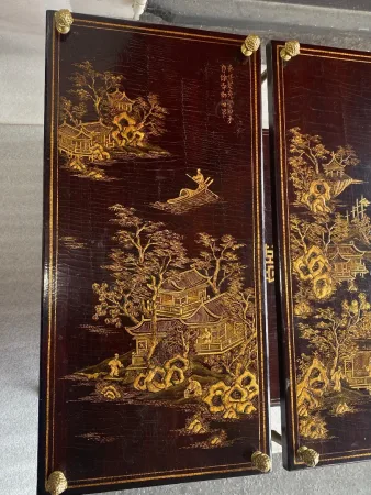 1950′ Paire de Tables Maison Baguès Décor Bambou en Bronze Doré Avec Plateaux Laque de Chine 65 X 32,5 X H 59 cm