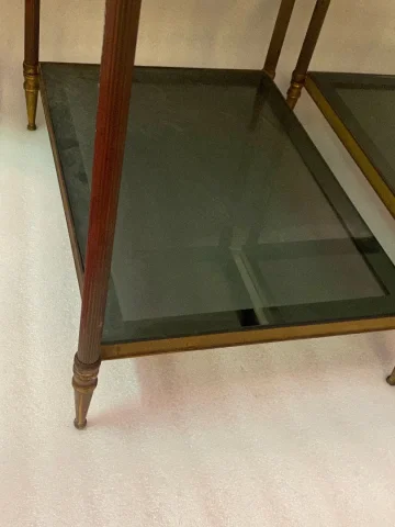 1950/70′ Paire De Bouts De Canapés En Laiton à 2 Niveaux Maison Jansen Plateaux Verre Fumé 56 X 40 X H 54 cm