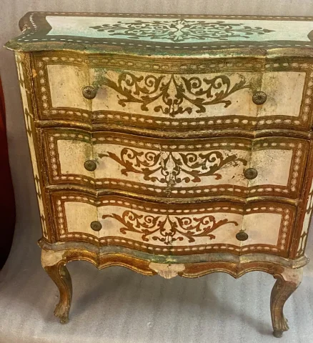1970′ Crossbow Commode 3 Drawers Golden Wood Italian Renaissance Style 78 X 32 X H 78 cm