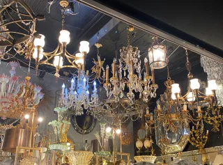 1920/50′ Paire De Lustres Bronze et Laiton Avec Flèche Style Arbus Par Maison Jansen 6 Ampoules