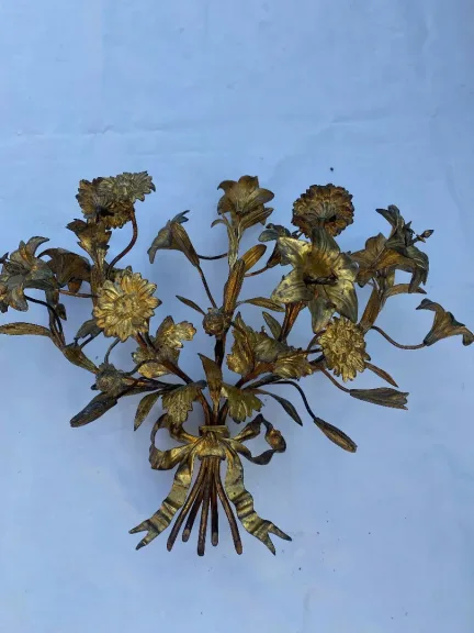 1880′ Pair of Sconces in Patinated Gilt Bronze with Floral Decor 5 Arms of Light