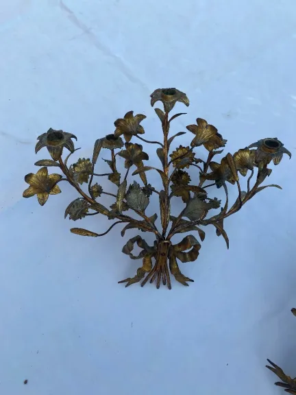 1880′ Pair of Sconces in Patinated Gilt Bronze with Floral Decor 5 Arms of Light