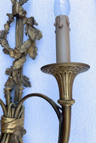 1900′ Paire d’ Appliques Style Louis 16 Bronze Doré Aux Cors De Chasse Signée Jansen
