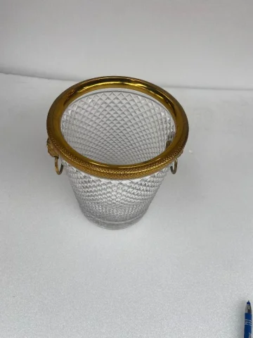 1950-70′ Seau a Champagne Cristal Style St Louis et Bronze Doré Aux têtes de Lion