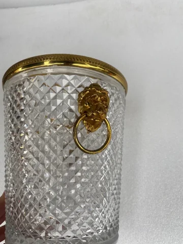 1950-70′ Seau a Champagne Cristal Style St Louis et Bronze Doré Aux têtes de Lion