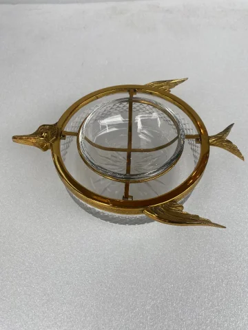 1970′ Nécessaire A Caviar Bronze Doré Et Cristal Avec Motif Esturgeon