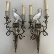 1970′ Paire d'Appliques Aux Perruches En Bois Argenté Et Fer Patiné Maison Banci Ou Bagués