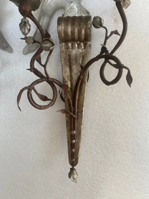 1970′ Pair Of Sconces With Parrots In Silver Wood And Patinated Iron Maison Banci Or Bagués