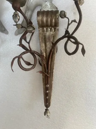 1970′ Paire d'Appliques Aux Perruches En Bois Argenté Et Fer Patiné Maison Banci Ou Bagués