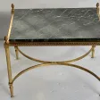 1950/70 Table Basse Ou Bout De Canapé Bronze Doré Maison Jansen Ou Maison Charles Ou Maison Bagués Plateau Marbre Vert De Mer Avec Entretoise